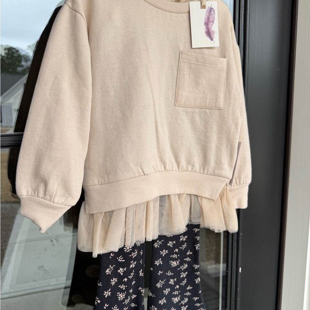 Jessica Simpson Cream and Black Kids Matching Set